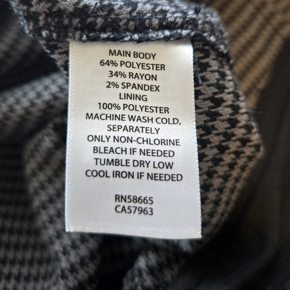 Treasure & Bond Women's Mini Skirt Sz M Black-Gray Houndstooth Front Button - Picture 10 of 10